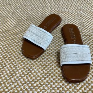 ITALIAN Shoemaker Grizelle sandals size 7. Made in Italy